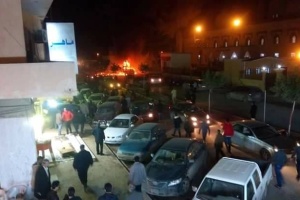 Twin car bomb attacks rock eastern city of Benghazi 