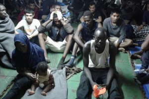 Migrants on ship in Misurata Port evacuated by force