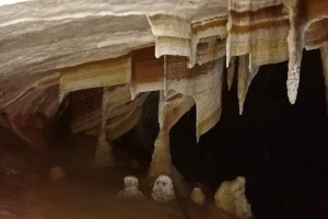 Video: Unexplored cave discovered in western Libya