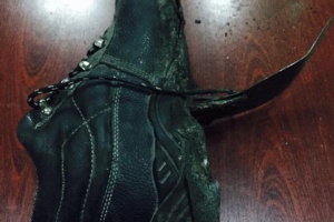 Corrupt officials supply firefighters with unusable safety footwear 